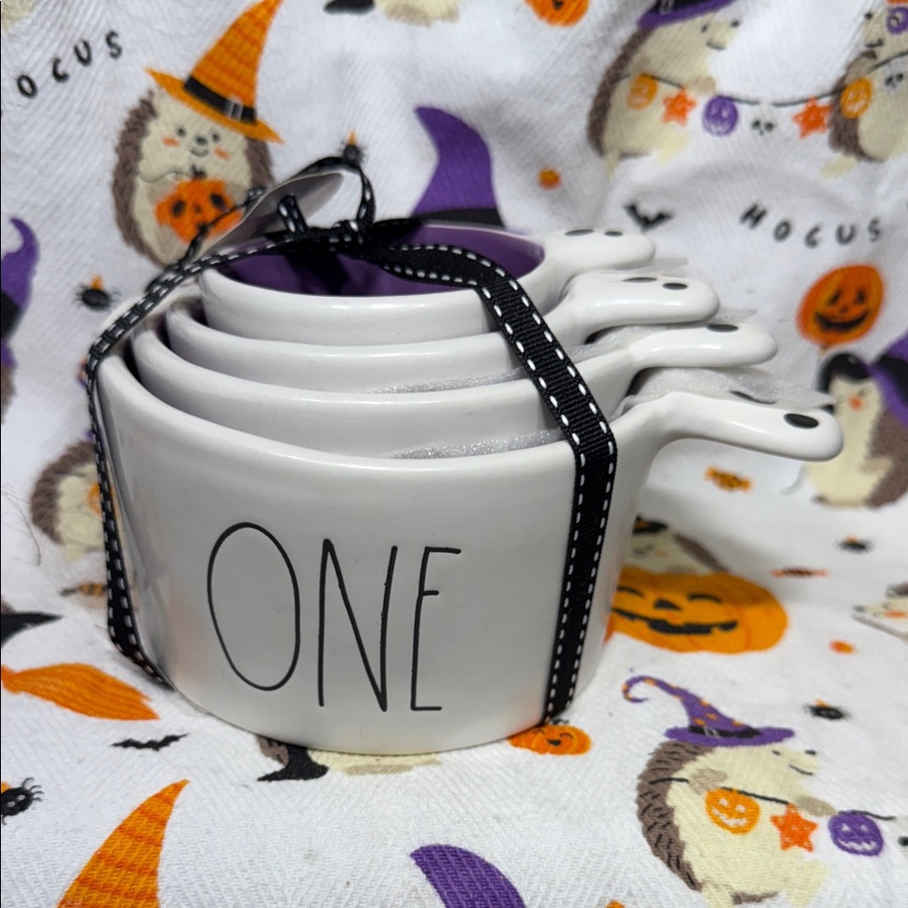 Rae Dunn Ghost Halloween 4 Piece Measuring Cups